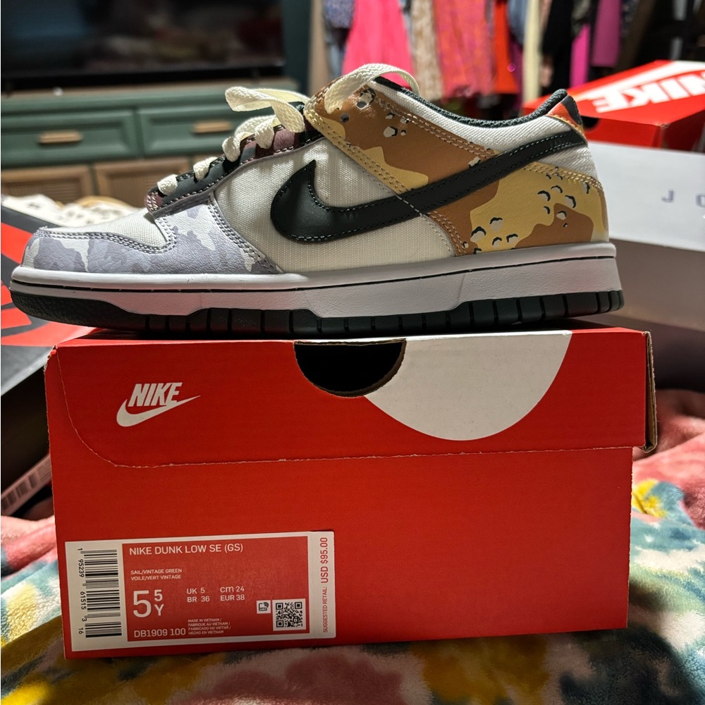 Nike Dunk Low SE Camo Sneakers